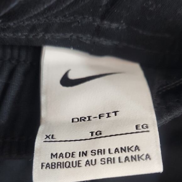 ❤️NWT❤️Nike Kids Black Joggers with White Logo - Picture 2 of 12